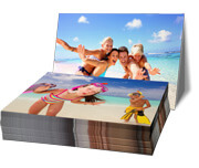 Impressão De Fotos Couchê Fosco 210g Com Verniz Uv Total Frente Modelo Retangular (150x210mm)